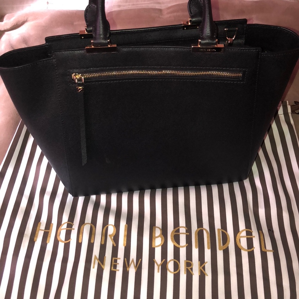 HENRI BENDEL BLACK PURSE